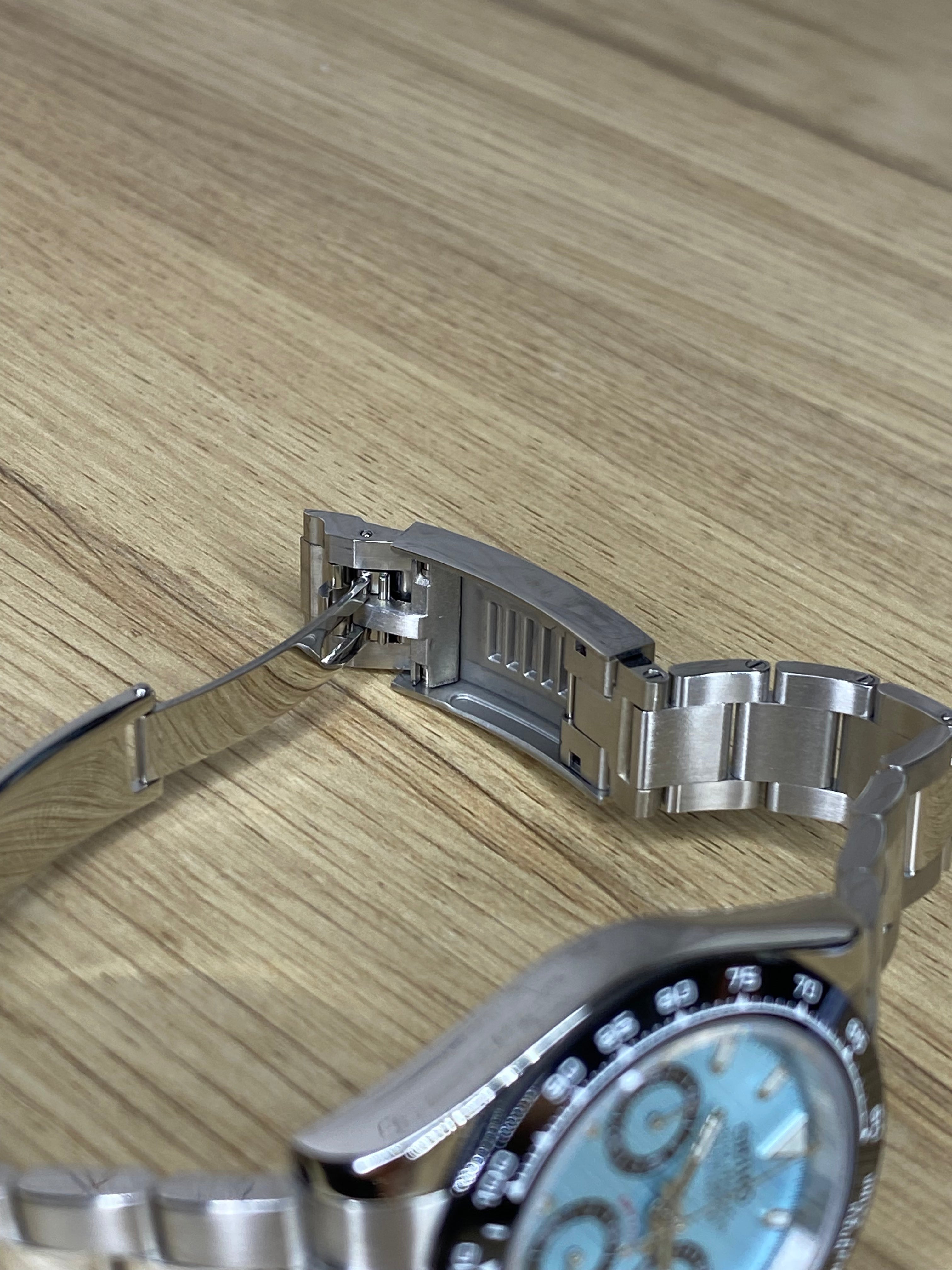 Seitona blue tiffany